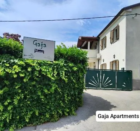 Gaja & Sara